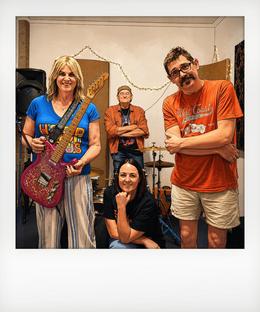 Rosie & The Riveters + Baulk at the Möön